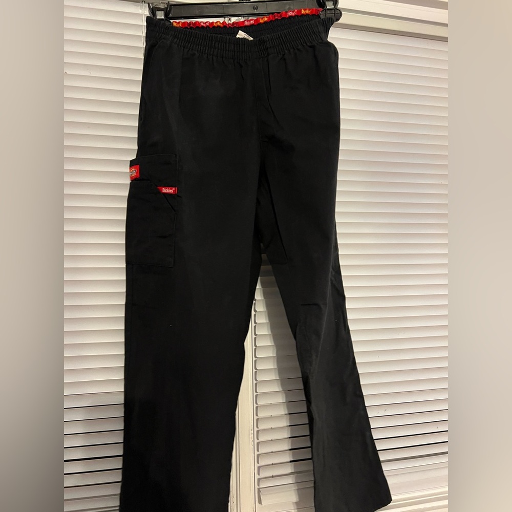 Black Dickies scrub bottoms